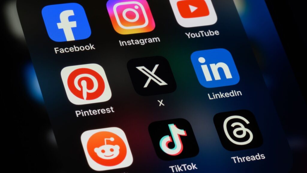 Social Media Algorithm Changes in 2025: What You Need to Know to Stay Visible and Engaged 3 asMF3vPiCEsvVMpKwB8bad